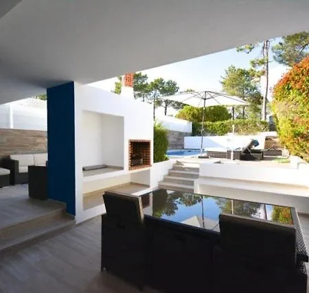 Vale Do Garrao Sleeps 4 With Pool Air Con And Wifi Vila Quinta do Lago